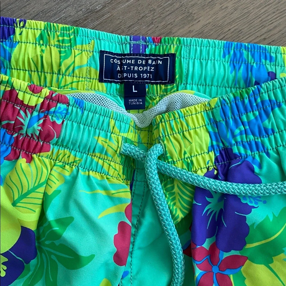 Vilebrequin Vibrant Floral Swim Shorts - Picture 3 of 6